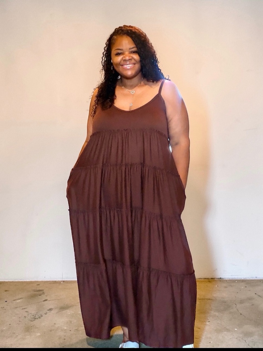 Zenana Women's Plus Size Brown Tiered Maxi Dress With Pockets - Picture 2 of 2